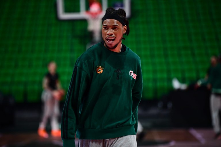 Καρφιά από τη σύζυγο του Χολμς μετά την αποχώρηση από τον Παναθηναϊκό: Σεβαστείτε το όνομα του (pic)