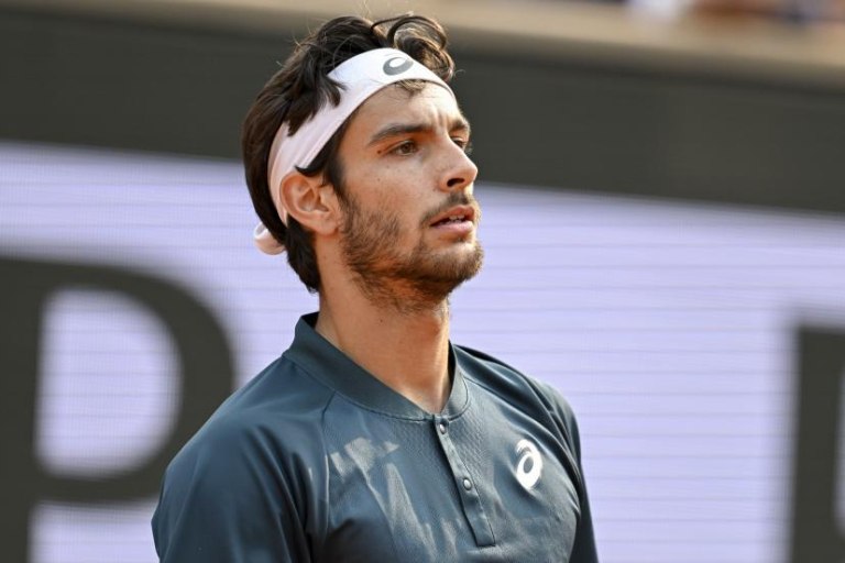 Αυτοί οι γαμοι Κινέζοι όλο βήχουν: Ο Ιταλός τενίστας Μουζέτι κατηγορείται για ρατσισμό (vids)