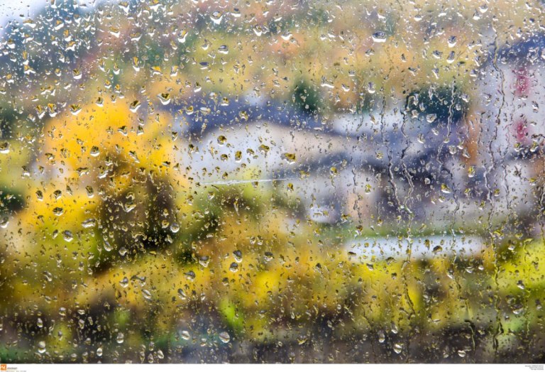 Καιρός: Ο εμποδιστής Ρεξ απειλεί με την πρώτη σφοδρή κακοκαιρία του φθινοπώρου [χάρτες]