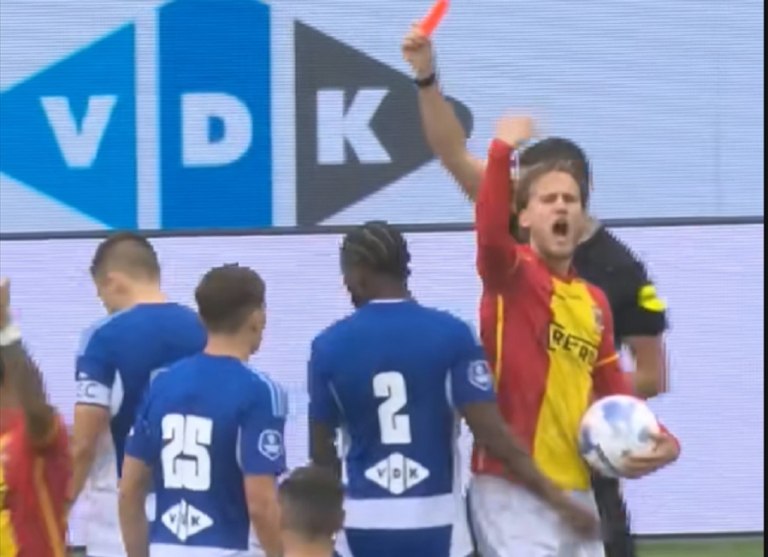 Ποδοσφαιριστής στην Ολλανδία δέχθηκε μία από τις γρηγορότερες κόκκινες στην ιστορία  Τι έκανε (vid)