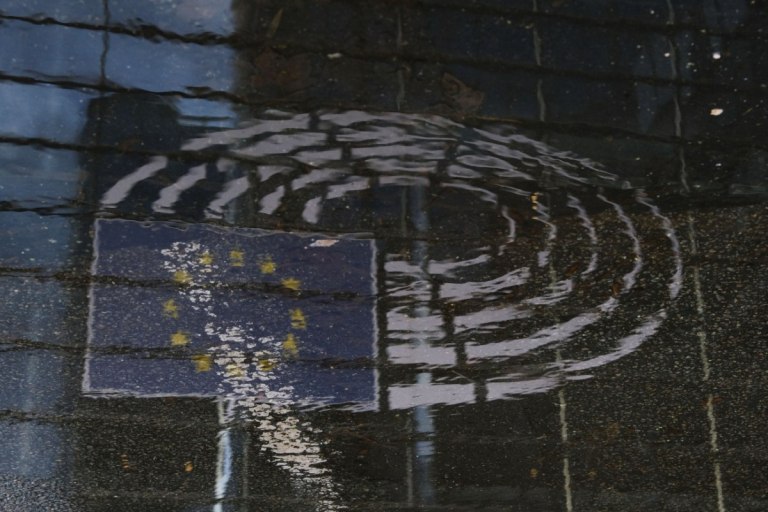 Ευρωκοινοβούλιο: Προσπάθεια του ΕΛΚ να συνδέσει την τραγωδία στα Τέμπη με το σιδηροδρομικό δυστύχημα στην Ισπανία