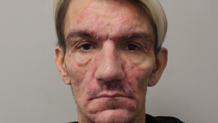 Βιαστής των dating apps: Άνδρας στο Λονδίνο μετέδωσε τον HIV εκατοντάδες άντρες