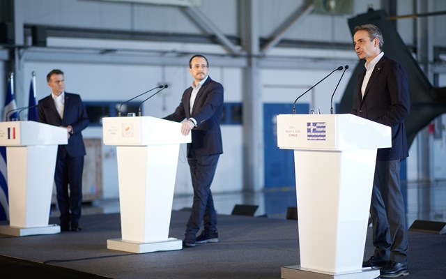 Κυβερνητικές πηγές: Τι συζητήθηκε στην Τριμερή Κ. Μητσοτάκη - Ν. Χριστοδουλίδη - Εμ. Μακρόν