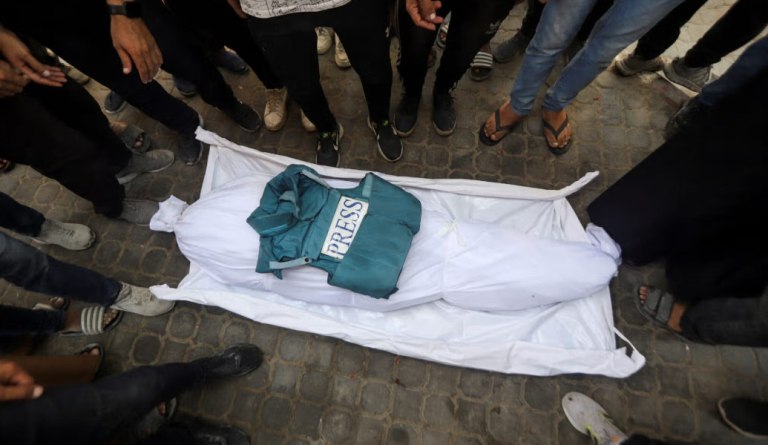 20 χώρες καταγγέλλουν τους θανάτους δημοσιογράφων στη Γάζα και ζητούν πρόσβαση σε ανεξάρτητα ΜΜΕ