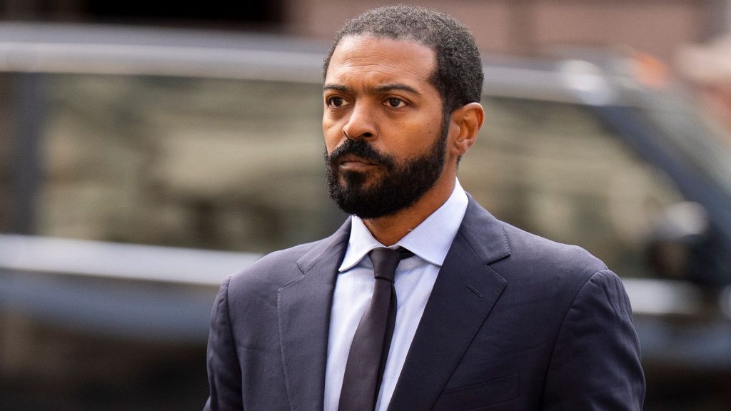 Αποζημίωση 3 εκατ. λιρών στον Guardian θα καταβάλει ο ηθοποιός Νόελ Κλαρκ  Η δίκη και τα ρεπορτάζ για κακοποητική συμπεριφορά