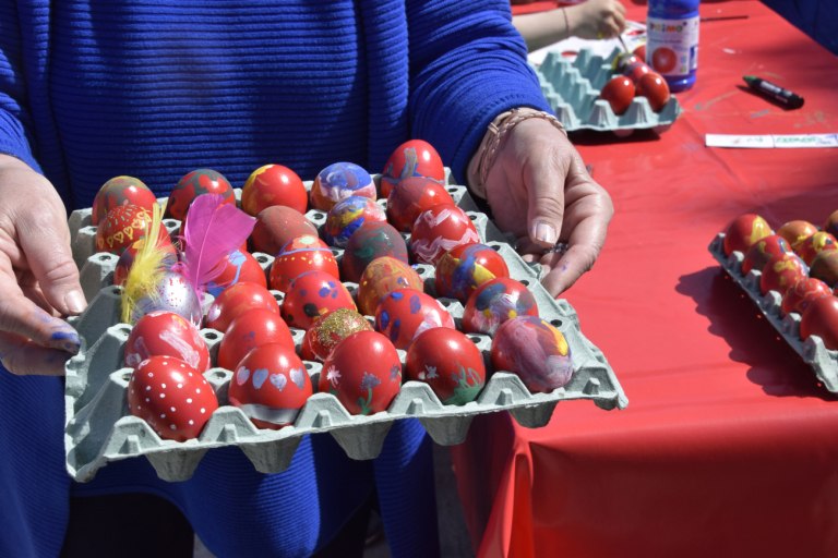 Γιατί βάφουμε κόκκινα αυγά