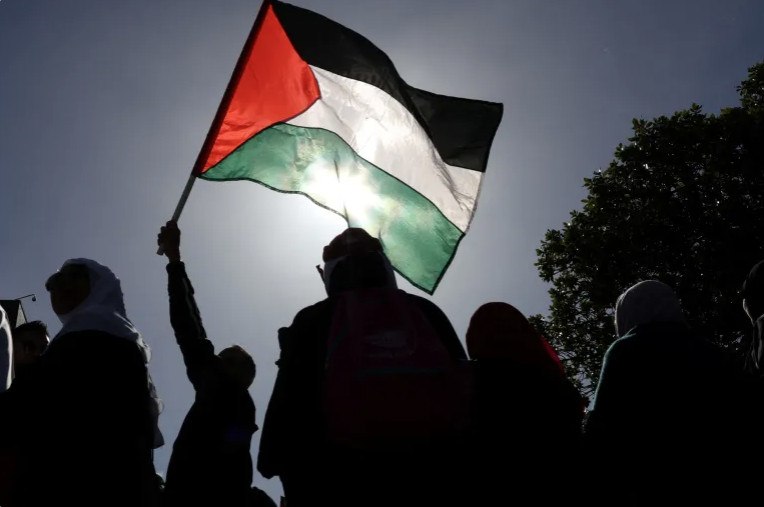 Ο Τραμπ επεκτείνει την