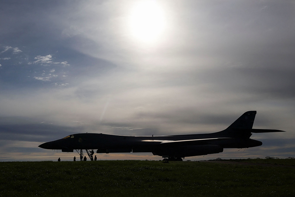 Κι αν οι Αμερικανοί πάνε ξαφνικά σπίτι τους; H εκτίμηση ότι ο Τραμπ θα αφήσει το Ισραήλ να πολεμά μόνο του