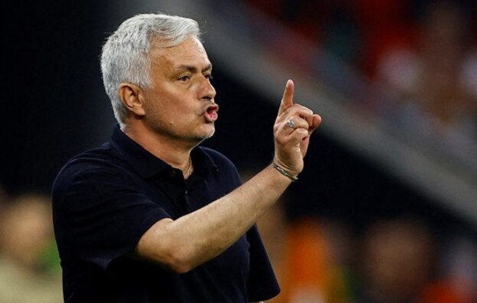 Αγγλικά σενάρια για το μέλλον του Μουρίνιο