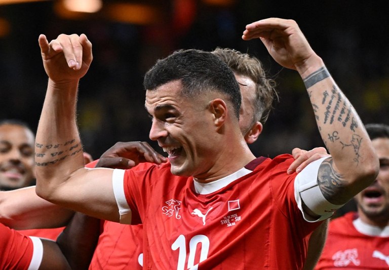 Λάμψη της Ελβετίας στη Σουηδία (2-0)  Κανόνια οι Γαλλία (3-0) και Γερμανία (4-0)