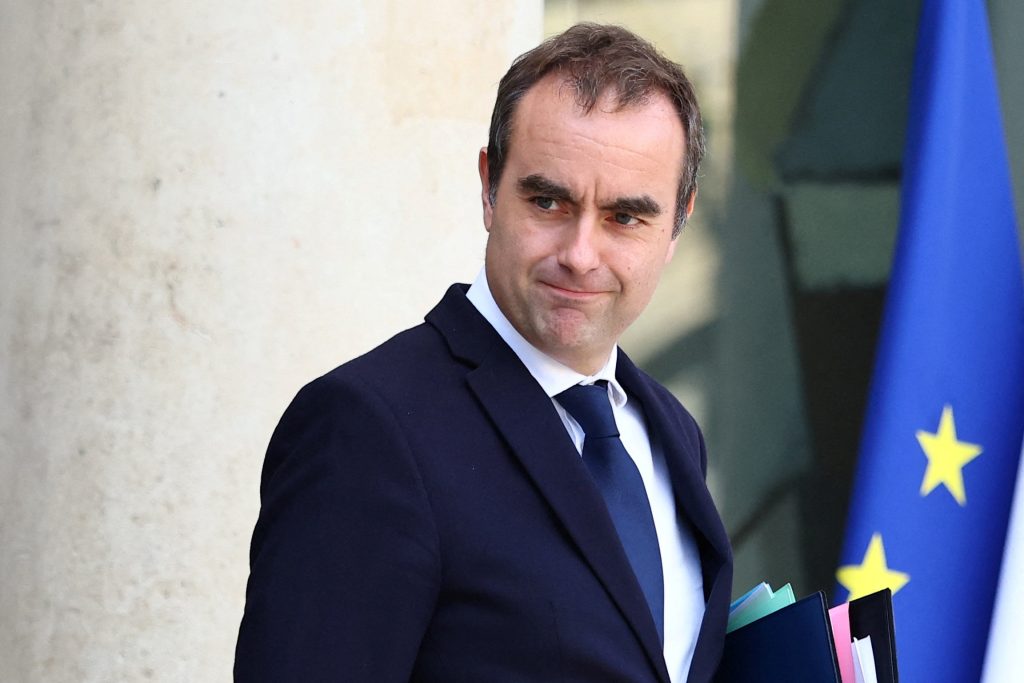 Λεκορνί: Αναστέλλεται η μεταρρύθμιση του συνταξιοδοτικού μέχρι τις προεδρικές εκλογές του 2027