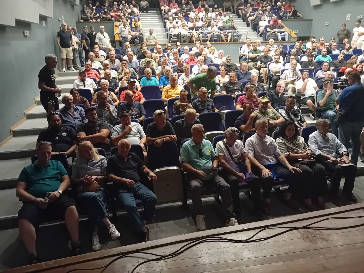 Εναλλακτικό σχέδιο και εμβολιασμό για την ευλογιά ζητούν οι απεγνωσμένοι κτηνοτρόφοι