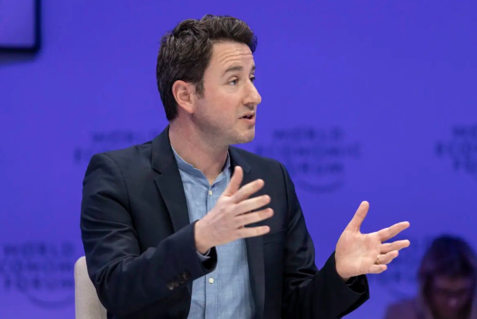 Γκαμπριέλ Ζούκμαν: Ο γκουρού της φορολογίας που ταράζει τη Γαλλία