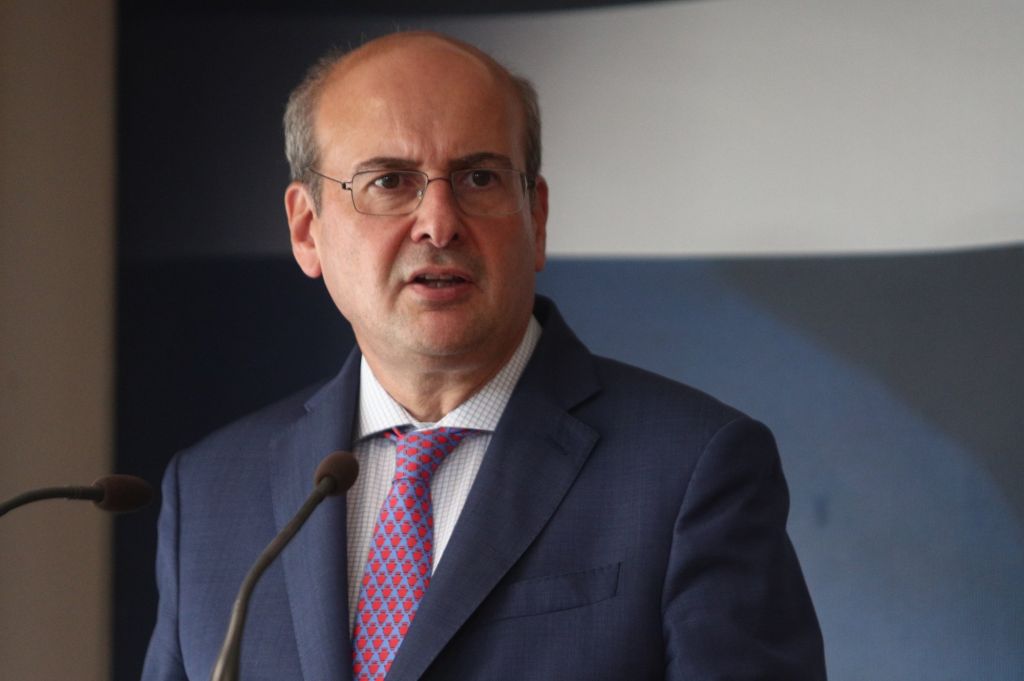 Χατζηδάκης: 1 δισ. ευρώ πληρωμές στους αγρότες μέχρι το τέλος Ιουνίου  Το σχέδιο δράσης για τη Θεσσαλία