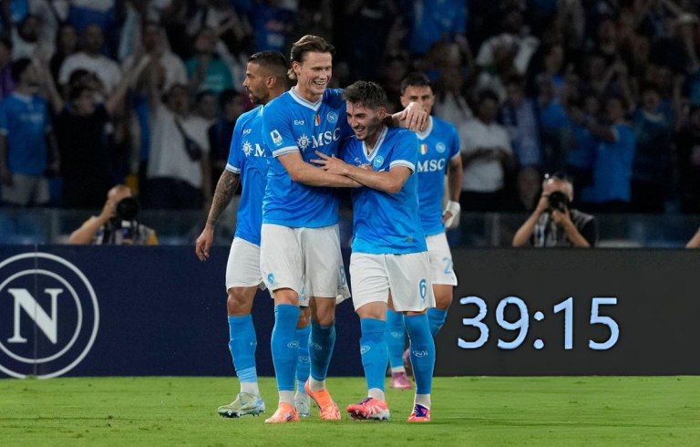 Νάπολι  Λέτσε 2-1: Τρίποντο με ανατροπή για τους Παρτενοπέι