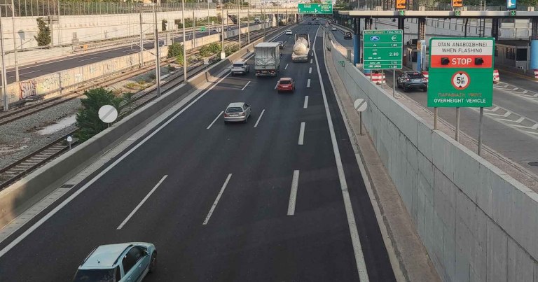 Συνελήφθη 40χρονη που οδηγούσε για δεύτερη φορά σε 4 ημέρες στη ΛΕΑ της Αττικής Οδού  Τι προβλέπει ο νέος ΚΟΚ