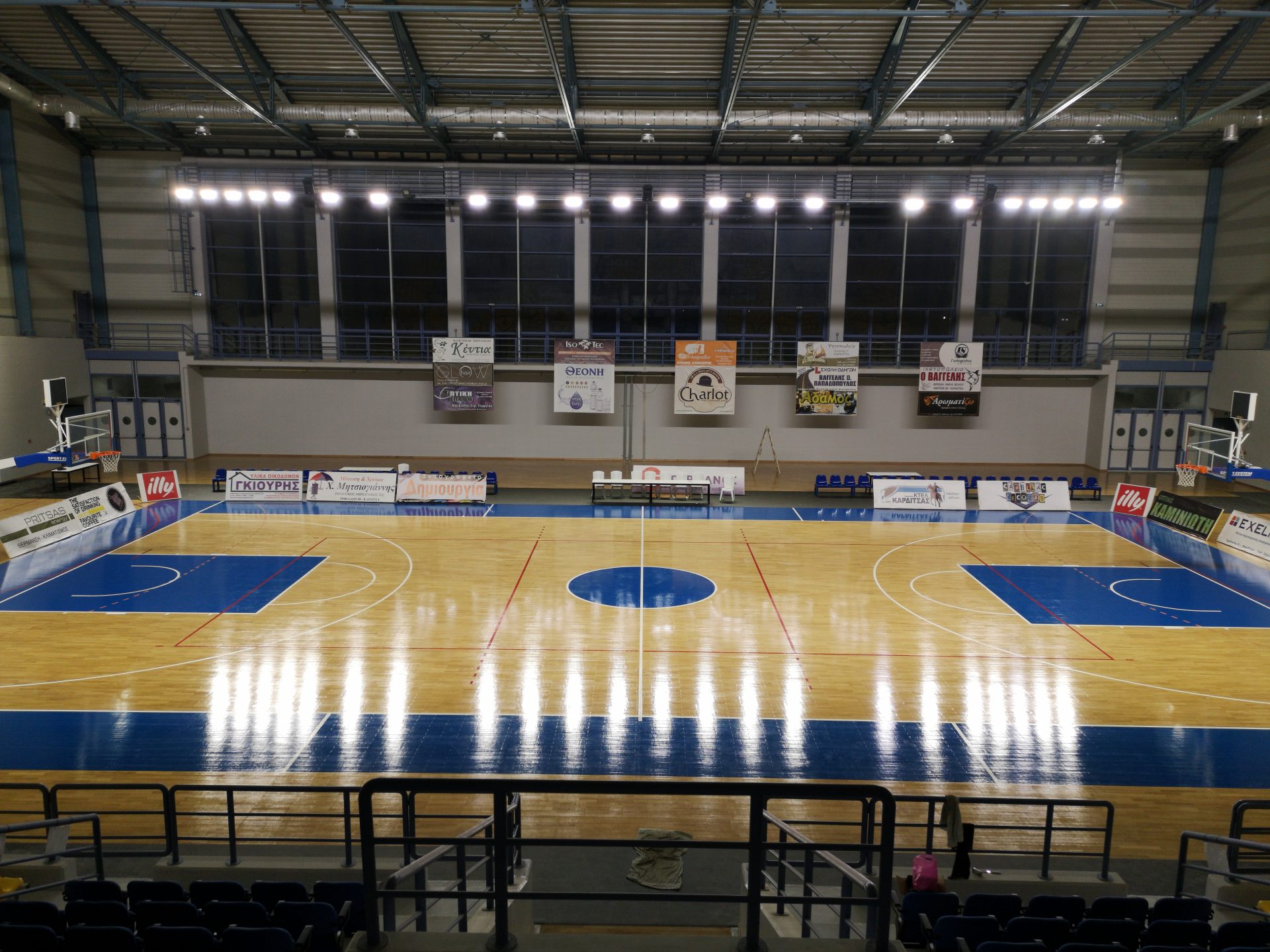 Εγκατάσταση αερίου θόλου στο κλειστό γυμναστήριο της Καρδίτσας χρηματοδοτεί η Περιφέρεια