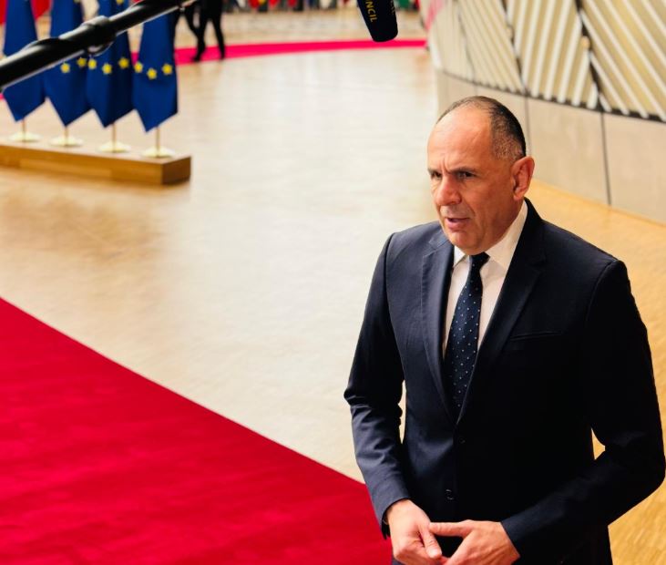 Γεραπετρίτης για Ιράν: Να