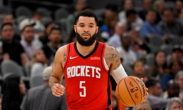 Σοκ στους Ρόκετς  Υπέστη ρήξη χιαστού ο ΒανΒλίτ (pic)