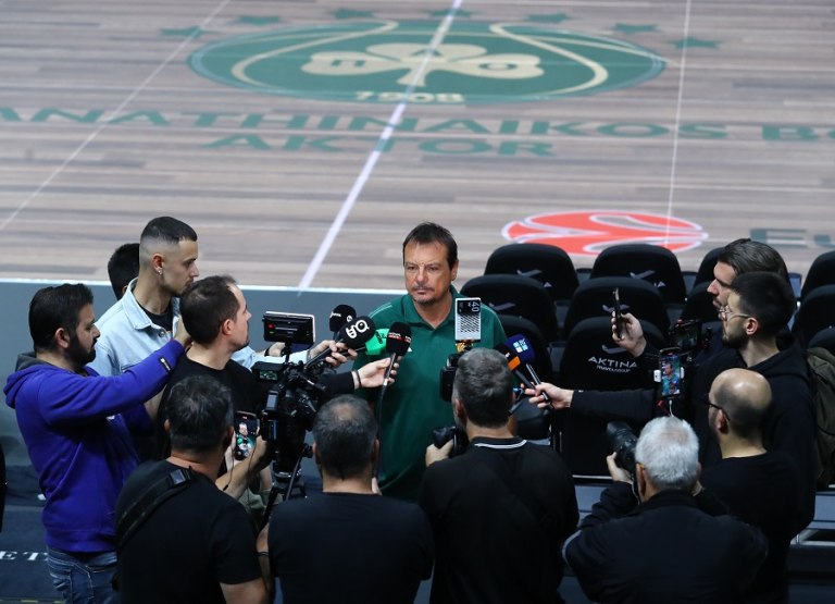 Αταμάν: Δεν σκέφτομαι να χρησιμοποιώ 12 παίκτες σε κάθε αγώνα  Το σημαντικό είναι να κερδίζουμε