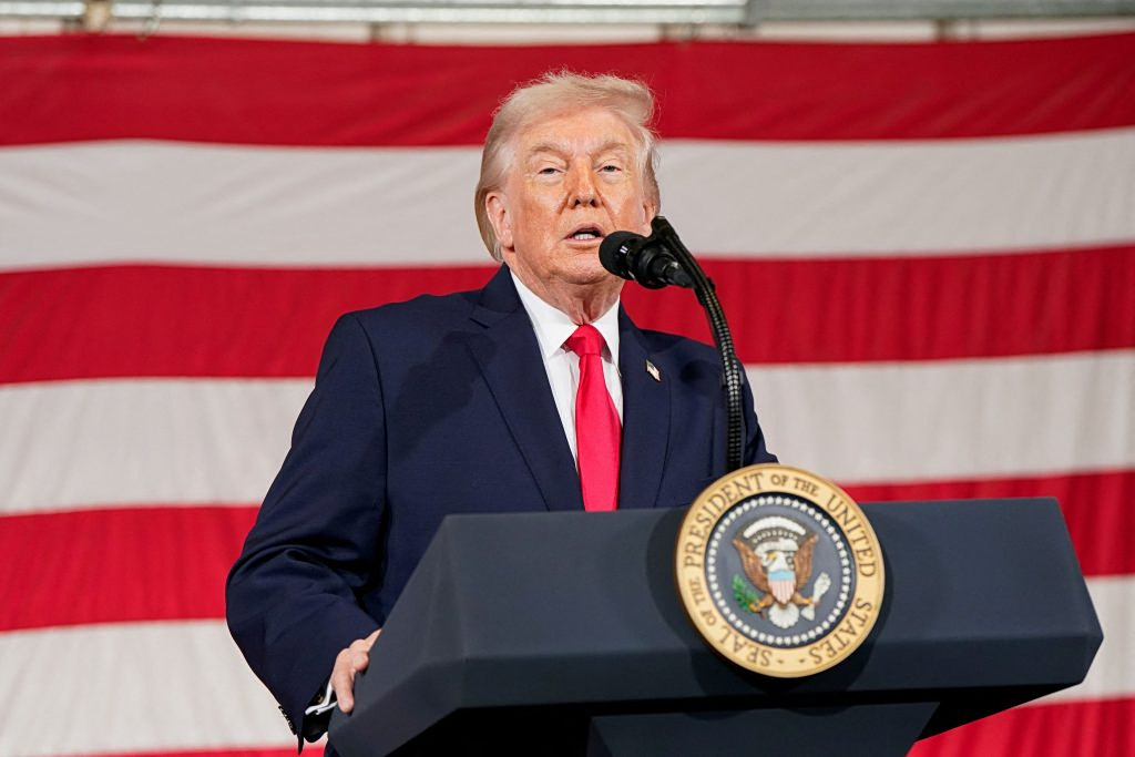 Τραμπ: Το Ιράν είναι έθνος τρόμου και μίσους και πληρώνουν ένα μεγάλο τίμημα