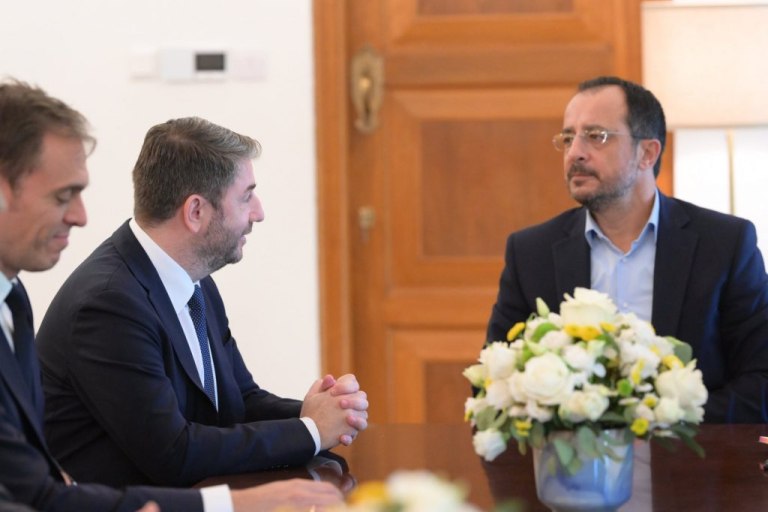 Επικοινωνία Ανδρουλάκη  Χριστοδουλίδη για τη Μέση Ανατολή  Η διπλωματία ο μόνος δρόμος