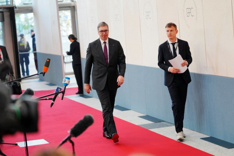 Η Τουρκία έστειλε χιλιάδες εκρηκτικά drones στο Κόσοβο  Οργή Βούτσις