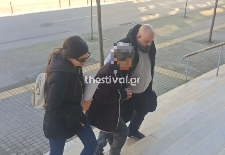 Θεσσαλονίκη: Στα δικαστήρια για δεύτερη φορά η 77χρονη που συνελήφθη μετά τον θάνατο του 82χρονου συζύγου της