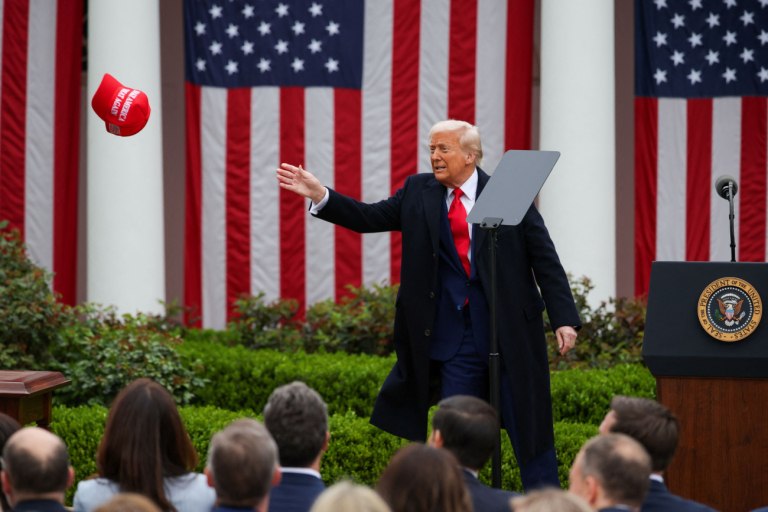 Τραμπ: Πώς αξιοποιεί τους ιδεολογικούς συμμάχους του κινήματος MAGA στην Ευρώπη  Έρευνα του ECFR