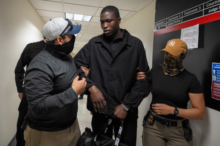 Το σύστημα νοσεί