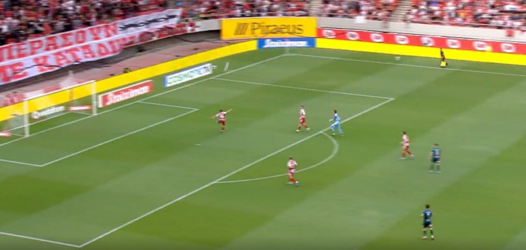 Ευκαιρία για τον Λεβαδειακό  Ο Μουζακίτης έδιωξε πριν η μπάλα περάσει την γραμμή (vid)