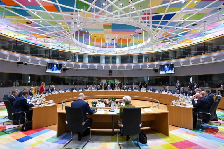 Ανίκανοι για δράση οι ηγέτες της ΕΕ παρά τους πολέμους τόσο κοντά στην πατρίδα τους