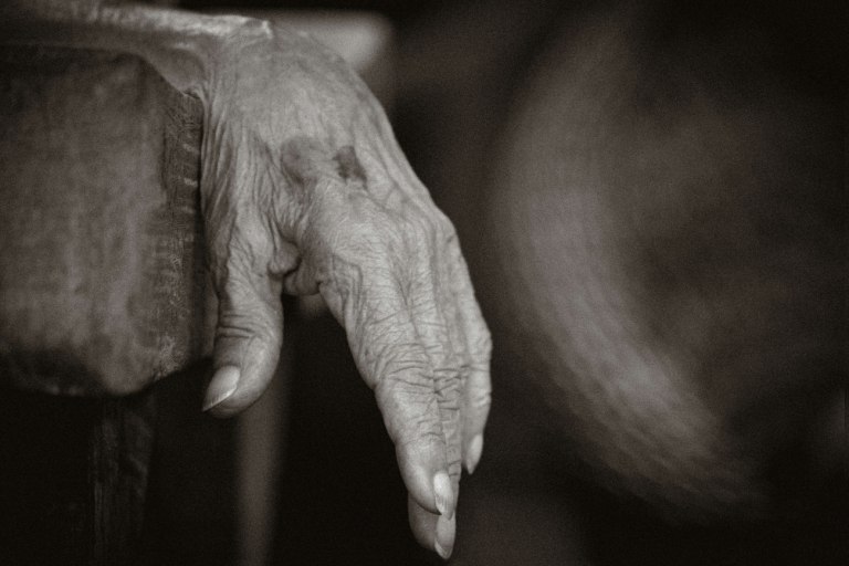 Φόνος σε γηροκομείο: 95χρονη δολοφόνησε την 89χρονη συγκάτοικό της