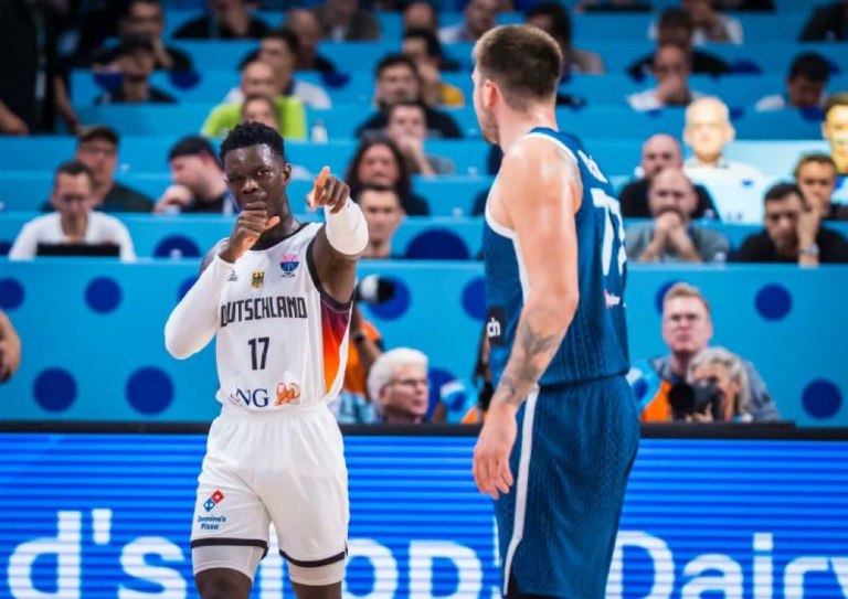 Δεν σταματάει να γίνεται