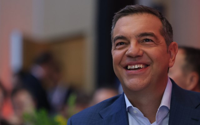 Πρώτη συνέντευξη Τσίπρα με μήνυμα : Θα είμαι αποτελεσματικός -" Άσπρος γάτος μαύρος γάτος αρκεί να πιάνει ποντίκια"