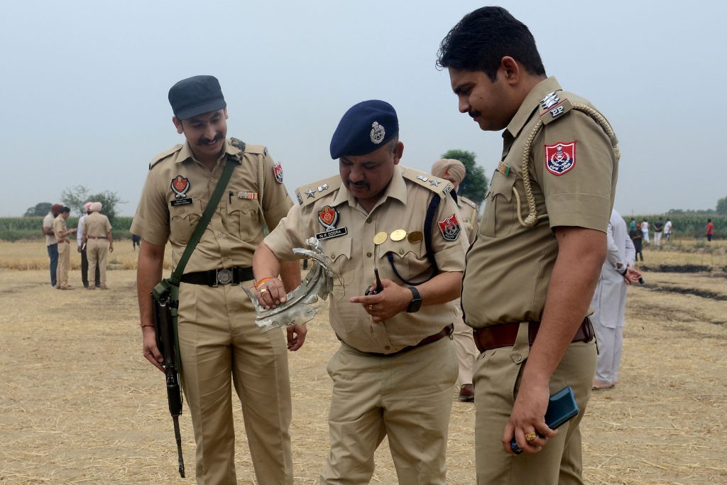 Πακιστάν: Εντοπίστηκαν σε δρόμο γαζωμένα με σφαίρες πτώματα διεμφυλικών γυναικών