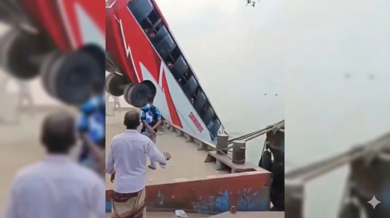 Λεωφορείο έπεσε σε ποτάμι στο Μπαγκλαντές  Τουλάχιστον 23 νεκροί  Σοκαριστικά πλάνα (βίντεο)