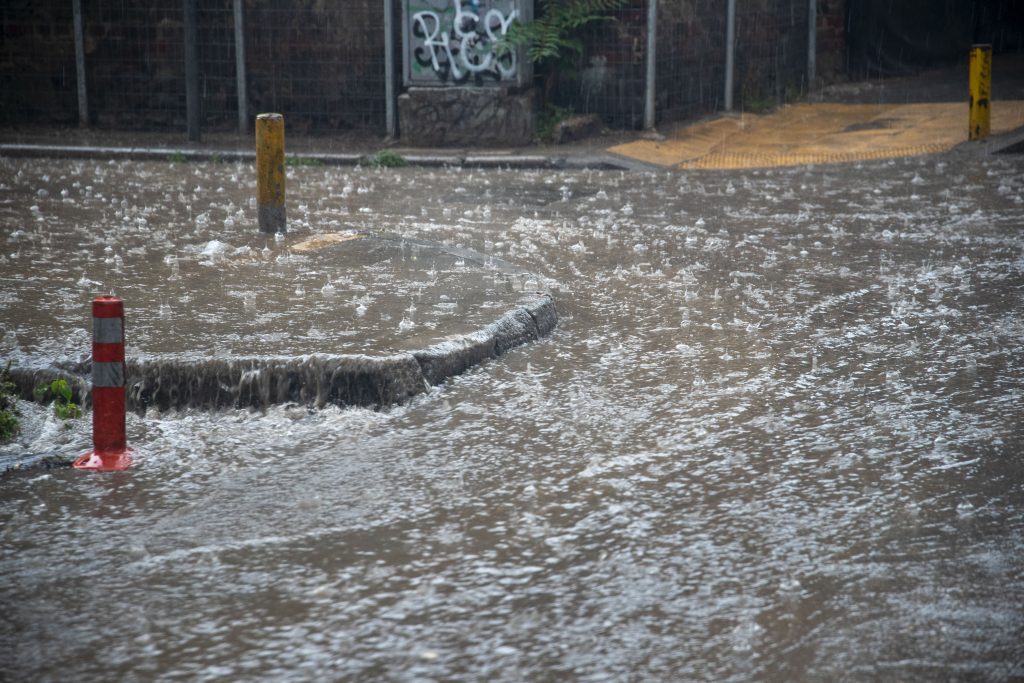 Ισπανία: Σε κόκκινο συναγερμό για ισχυρές βροχοπτώσεις η Καταλονία