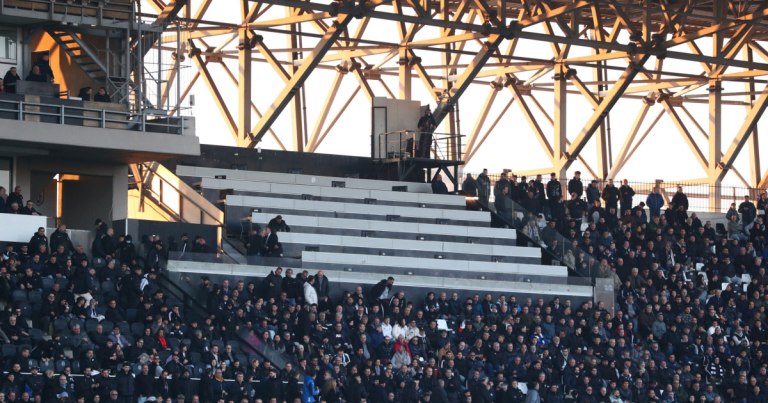 ΕΛ.ΑΣ.: Ταυτοποιήθηκαν 14 οπαδοί του ΠΑΟΚ που εισέβαλαν στα δημοσιογραφικά θεωρεία της Τούμπας