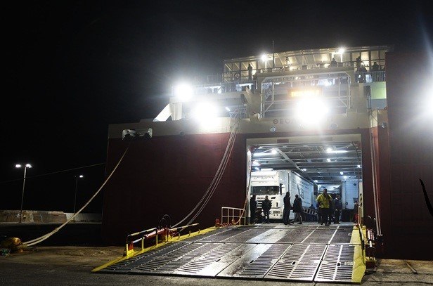 Ραφήνα: Εμπλοκή κάβου στην προπέλα του πλοίου Θεολόγος  Ταλαιπωρία για 673 επιβάτες