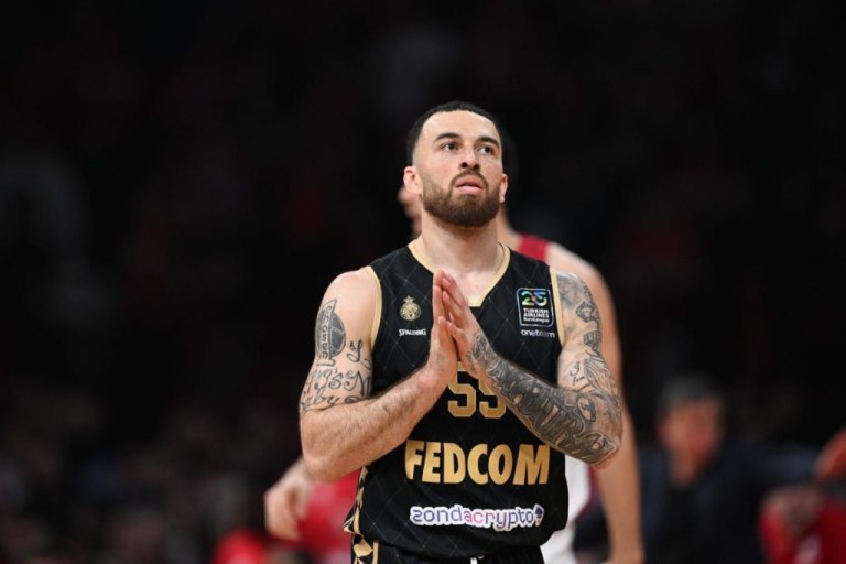 Γιανάι: Ήθελε να φύγει το καλοκαίρι από τη Μονακό ο Τζέιμς  Θα δίναμε buy-out