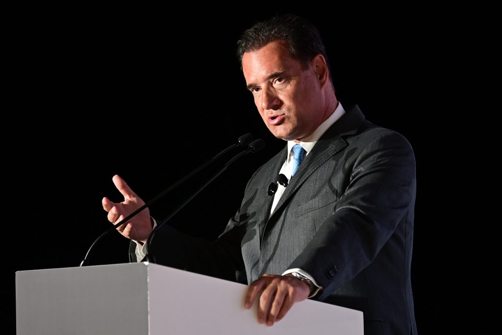 Σφοδρές αντιδράσεις από την αντιπολίτευση για τις δηλώσεις Γεωργιάδη κατά του ΔΠΔ