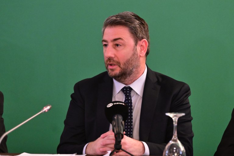 Ανδρουλάκης: Στα χέρια του η καθαρογραμμένη απόφαση για τις υποκλοπές  Ντροπιαστική η εικόνα από τη Λάρισα