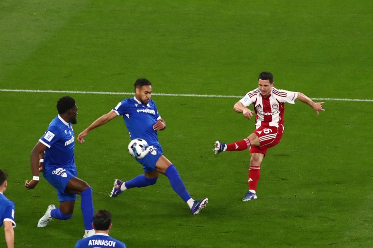 Δοκάρι για τον Ολυμπιακό, ζήτησαν πέναλτι οι ερυθρόλευκοι (vid)