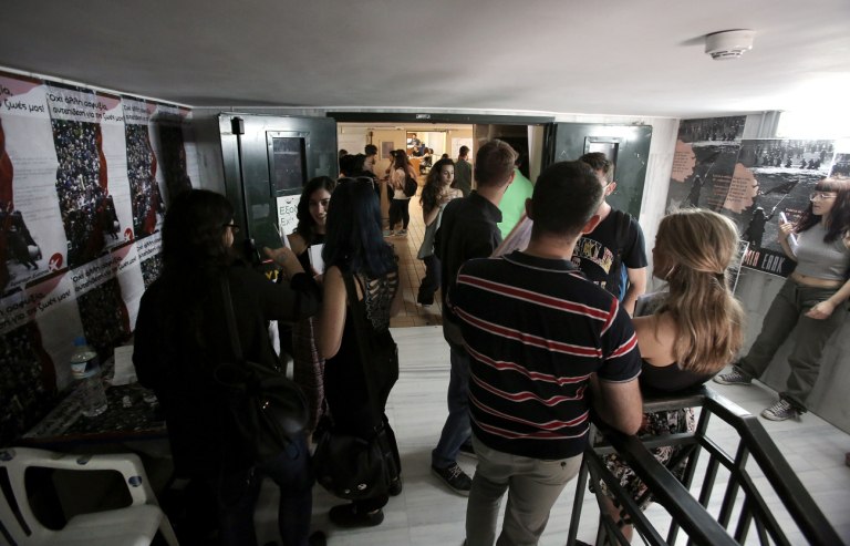 Έρχεται ρύθμιση για την ισοτιμία πτυχίων 400.000 αποφοίτων των πρώην ΤΕΙ