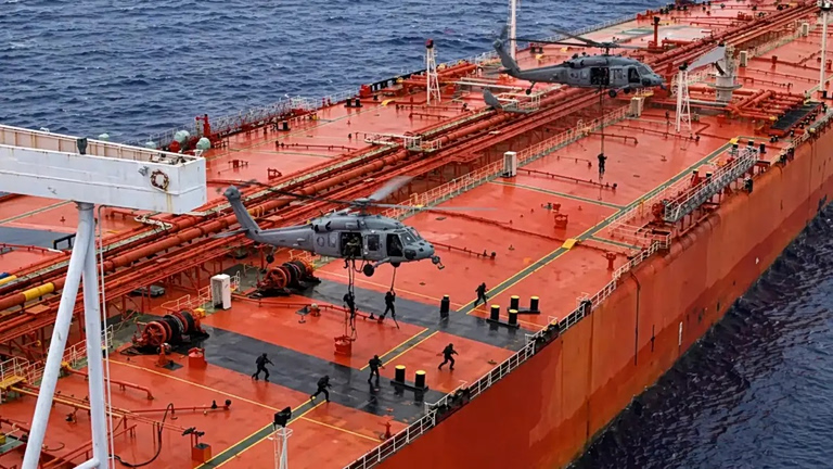 ΗΠΑ εναντίον Ιράν: Η σύγκρουση μεταφέρεται στον Ινδικό Ωκεανό και το διπλωματικό αδιέξοδο βαθαίνει