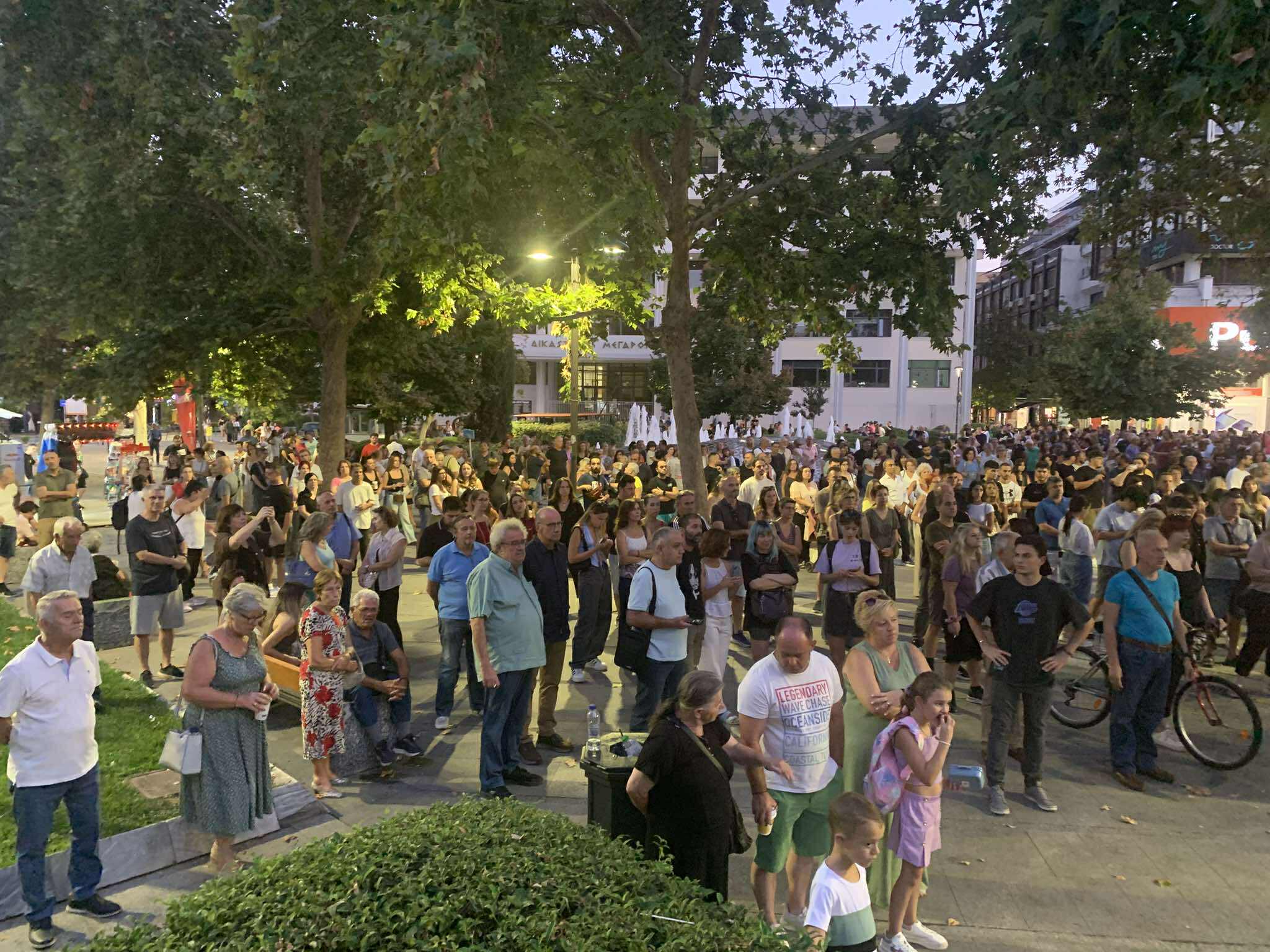 Συγκέντρωση για την τραγωδία των Τεμπών στην Λάρισα