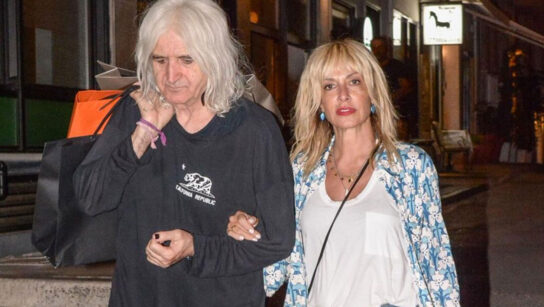 Άννα Βίσση: Οι δημόσιες ευχές στον Νίκο Καρβέλα για τα γενέθλιά του  Μαζί σου πάντα στα πάντα!