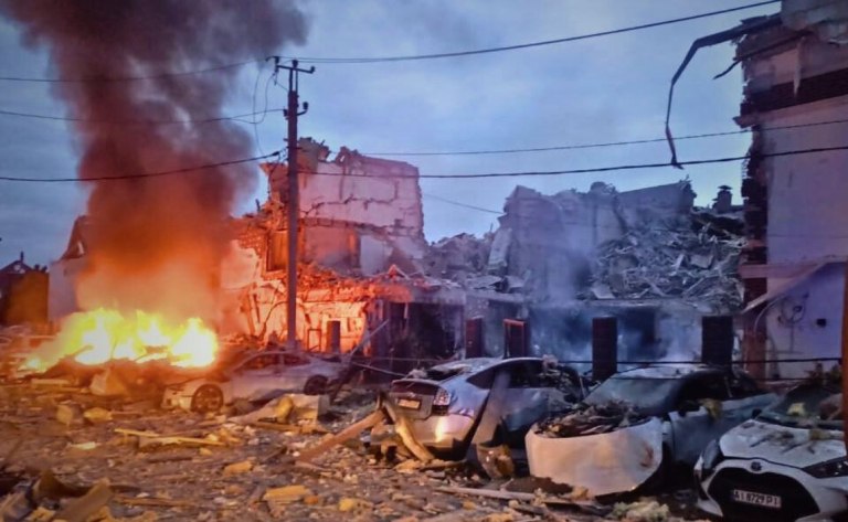 Ουκρανία: Ένα 12χρονο κορίτσι ανάμεσα στους νεκρούς στο Κίεβο  Τι λέει ο Ζελένσκι