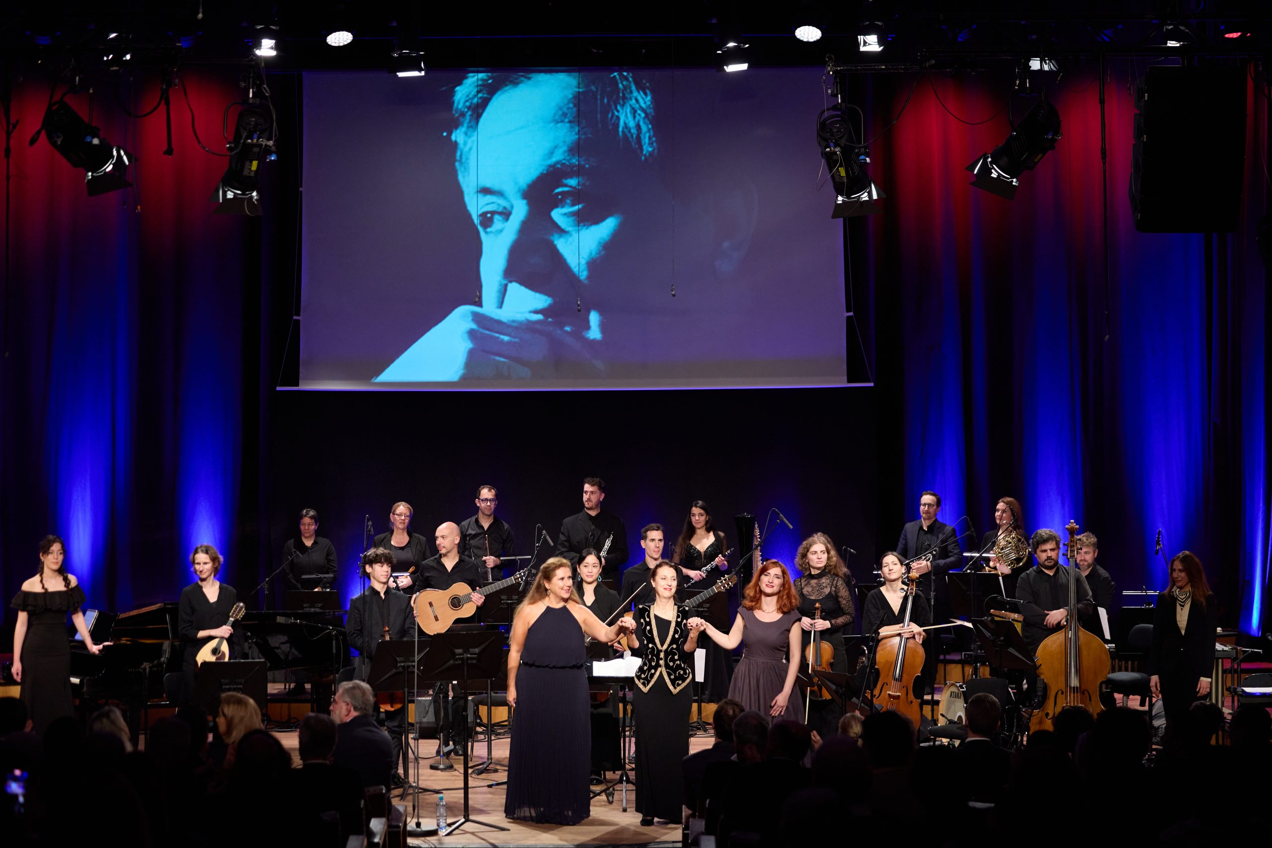 Η μουσική του Μάνου